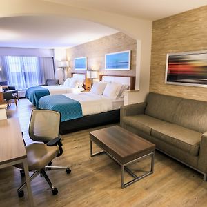 Queen Suite Two Queen Beds